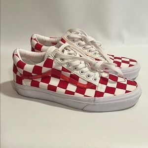Vans Unisex Red and White Checkered Men Sz 8 Women Sz 9.5